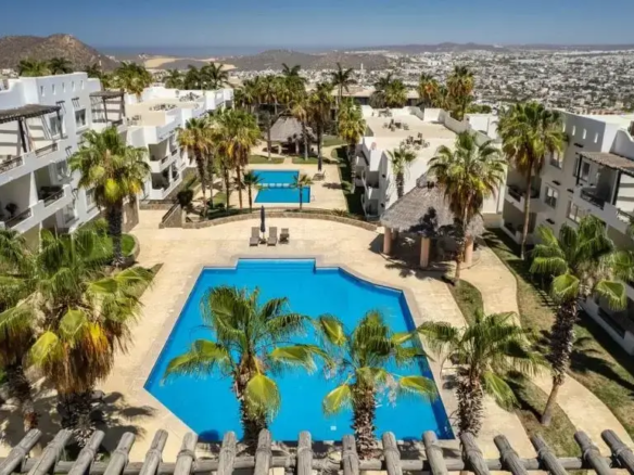 Prestigious Homes with Own Cabo