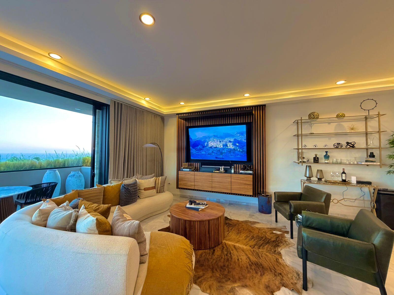 Palmilla Villas De Oro Villa de Oro 306 is a three-bedroom condo in Villas de Oro with a bright, inviting layout and the kind of indoor-outdoor flow people come to Los Cabos for. The main living area opens onto an oversized patio with fairway, ocean, and mountain for sale