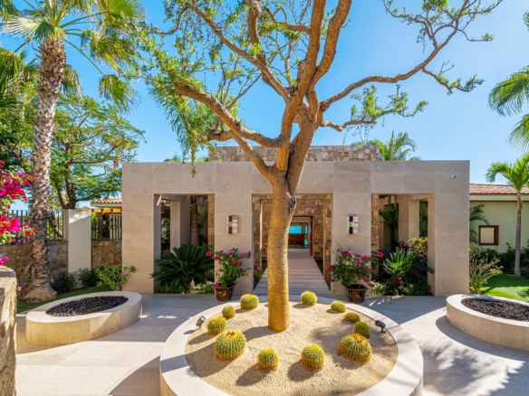 Palmilla La Caleta Discover Villa Marselina, a contemporary icon tucked within the exclusive Caleta enclave of Palmilla. This remarkable estate offers six bedrooms, eight-and-a-half bathrooms, and sweeping, unobstructed – Caleta 58, San Jose Corridor, BS