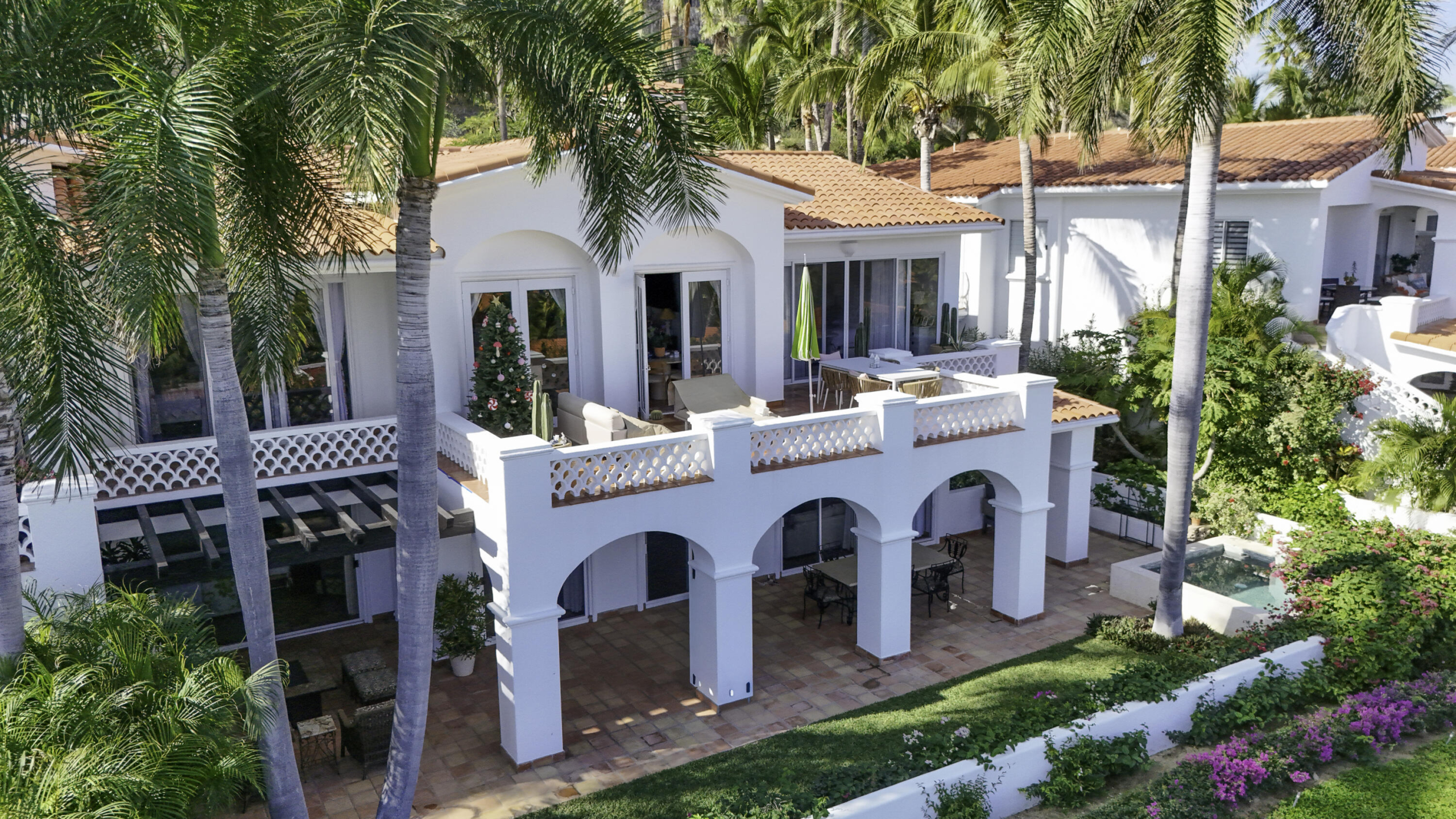 Palmilla Villas De Montana Iconic Palmilla garden condominium with sweeping ocean and mountain – Montana, San Jose Corridor, BS